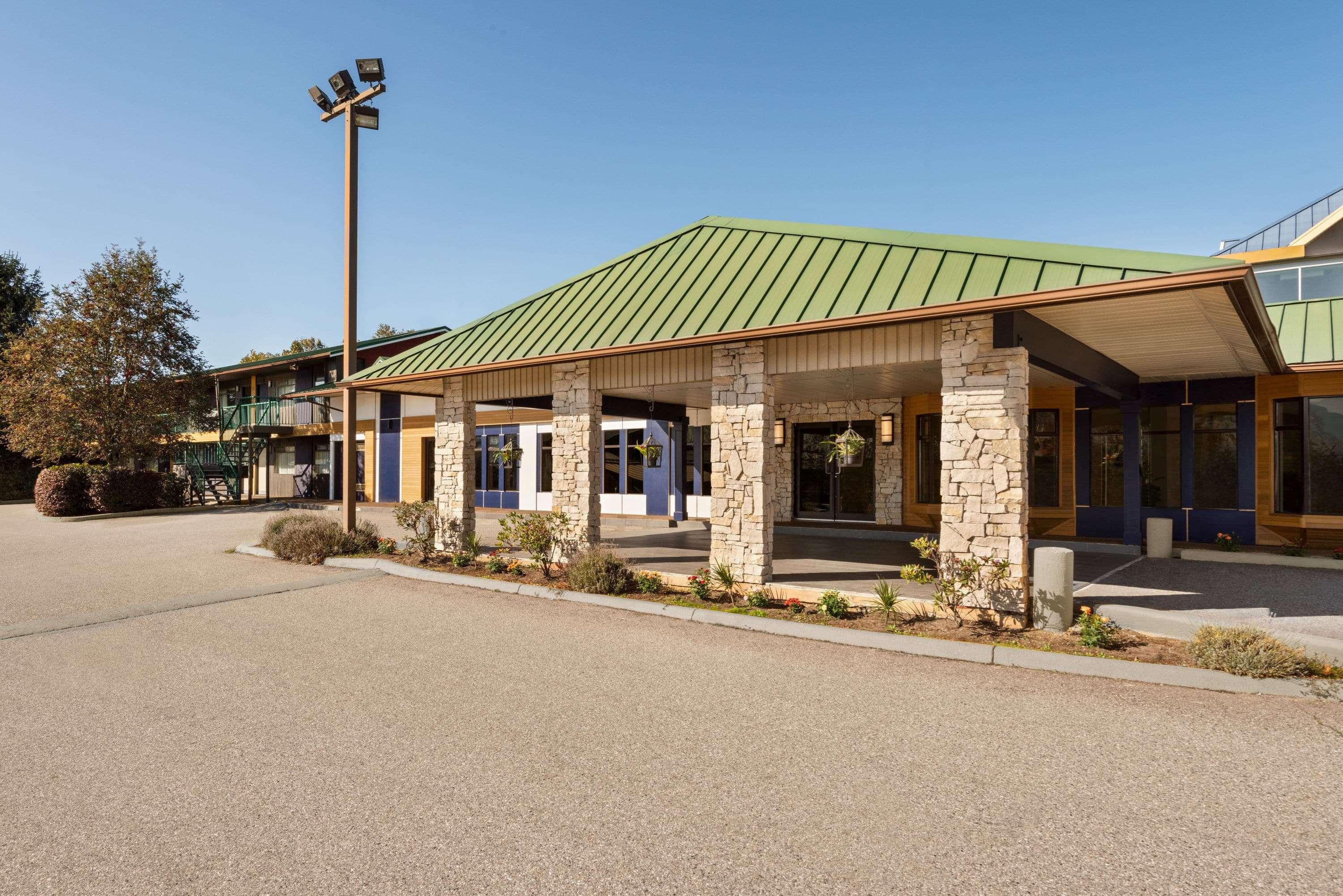 Travelodge By Wyndham Abbotsford Bakerview Esterno foto