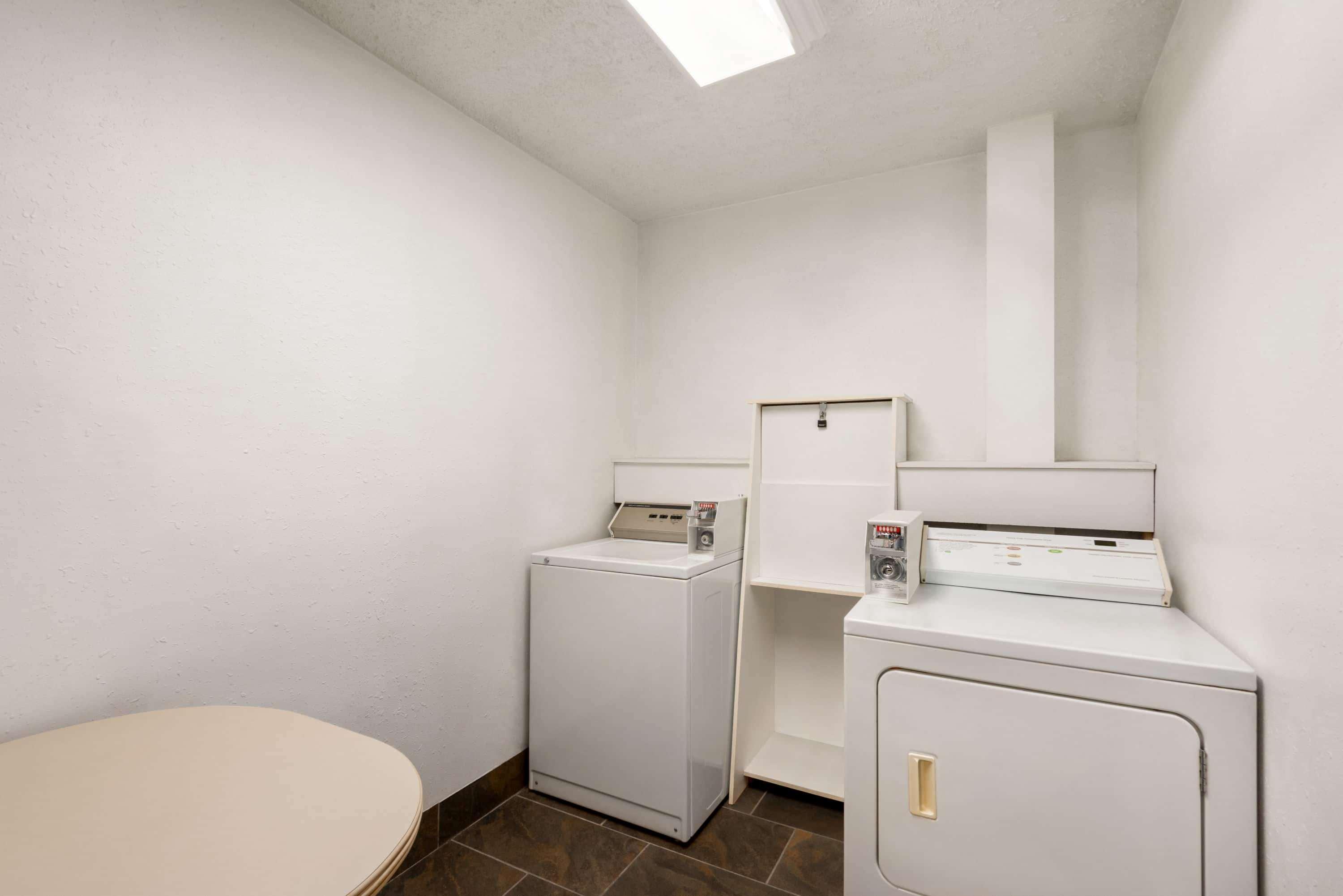 Travelodge By Wyndham Abbotsford Bakerview Esterno foto